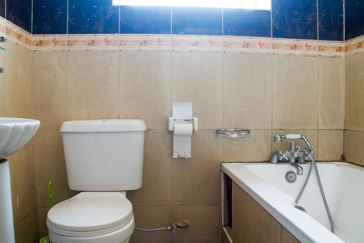 Desert Breeze Hotel Arua Экстерьер фото