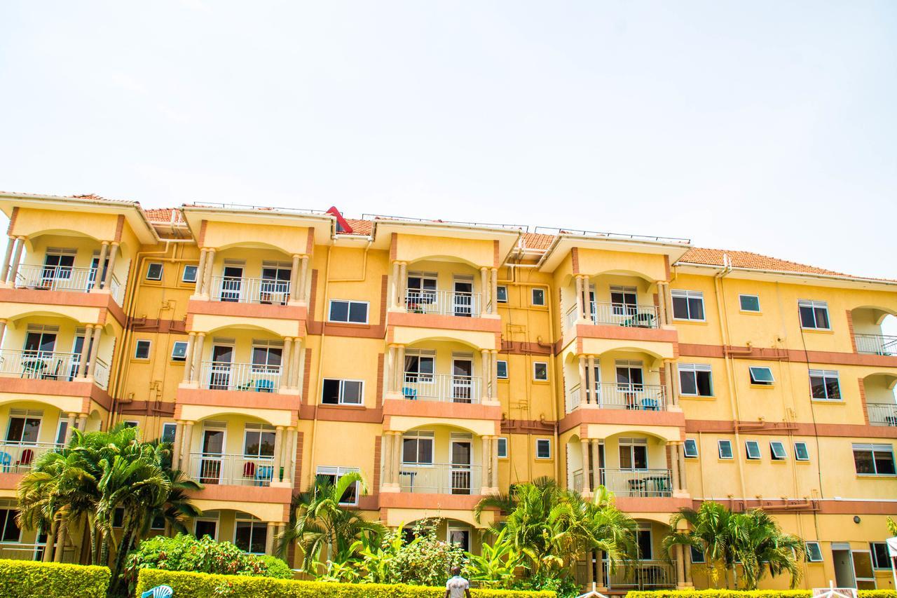Desert Breeze Hotel Arua Экстерьер фото